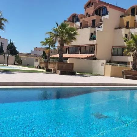 Magnifique Piscine Et Terrasses *