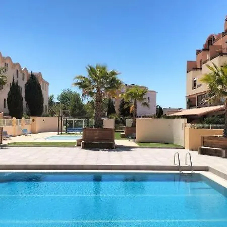 아파트 Magnifique Piscine Et Terrasses *